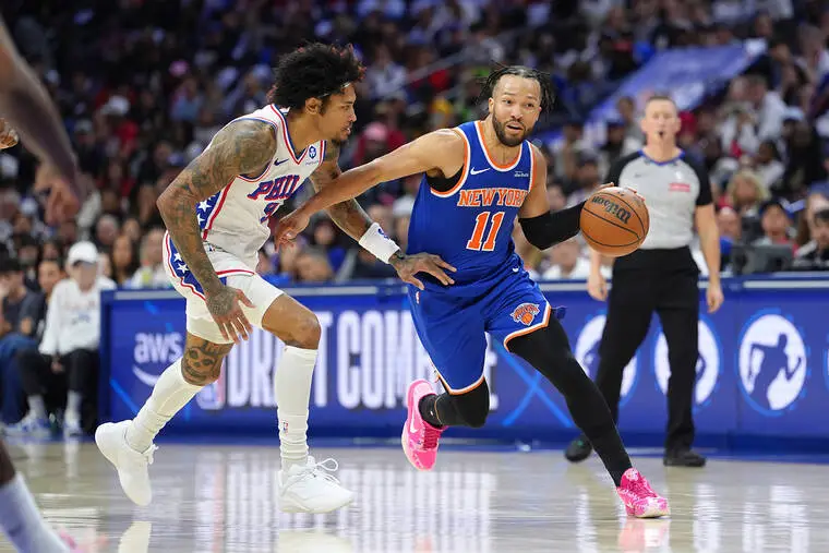 Remarkable 3-point performance helps Knicks rout 76ers, complete sweep