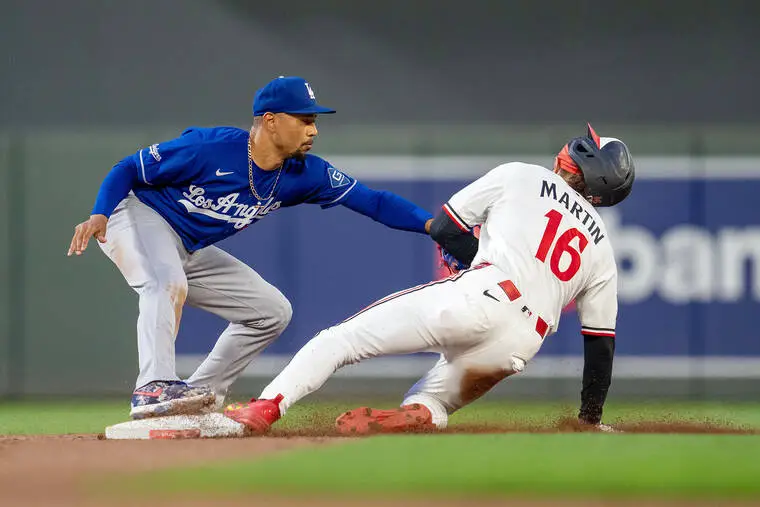 Dodgers defeat Twins, but lose Kyle Tucker and catcher Dalton Rushing during game