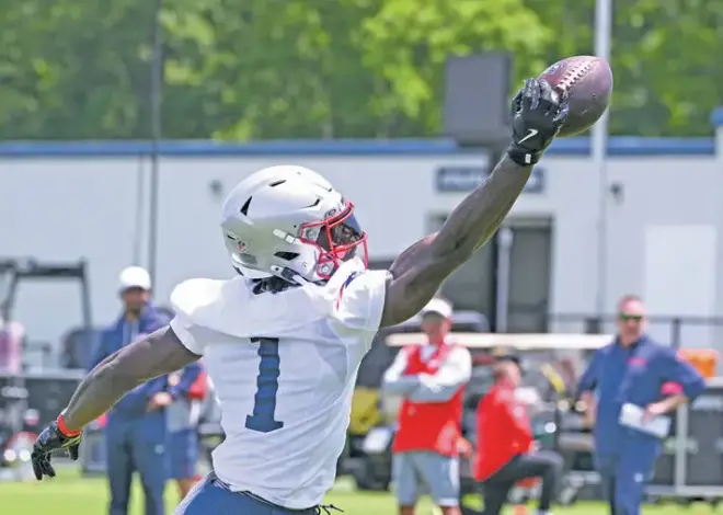 With a new number and some old emotions, A.J. Brown is finally a Patriot