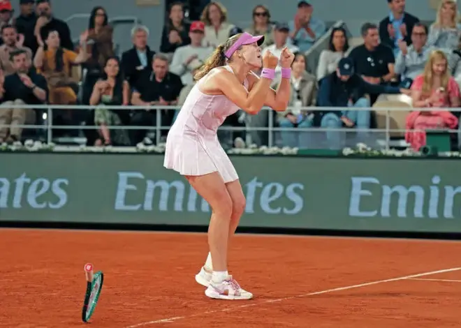 Mirra Andreeva, Maja Chwalinska advance to French Open final