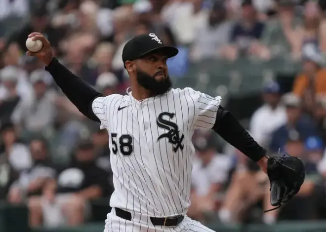 White Sox score six in sixth to swipe series from Dodgers