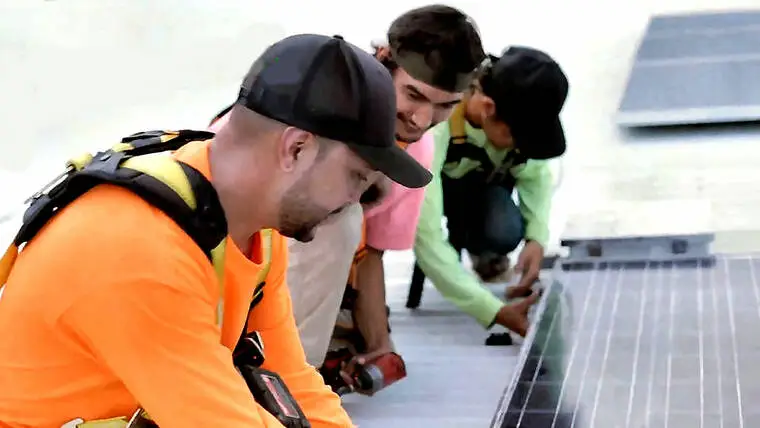 Fear and uncertainty in Hawaii’s solar industry amid changes to tax credits