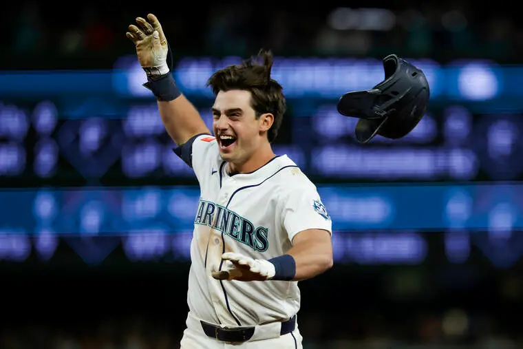 Cole Young’s 10th-inning bloop hit leads Mariners past Mets