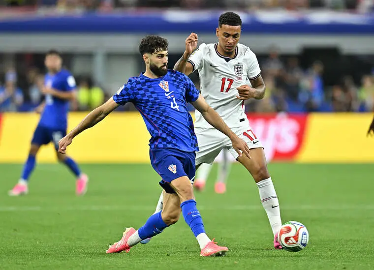 England surges to thrilling opening win against Croatia