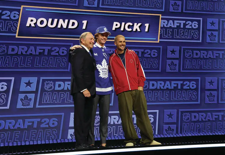 Maple Leafs select Gavin McKenna with No. 1 pick in 2026 NHL Draft
