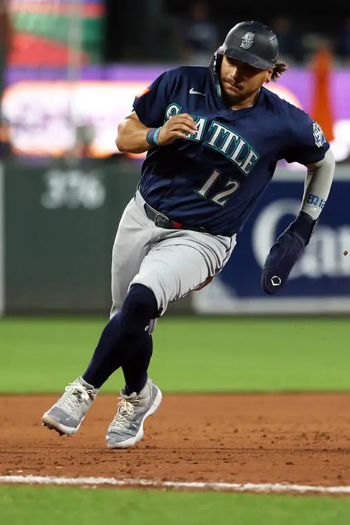 Fifth-inning grand slam lifts Mariners over Orioles