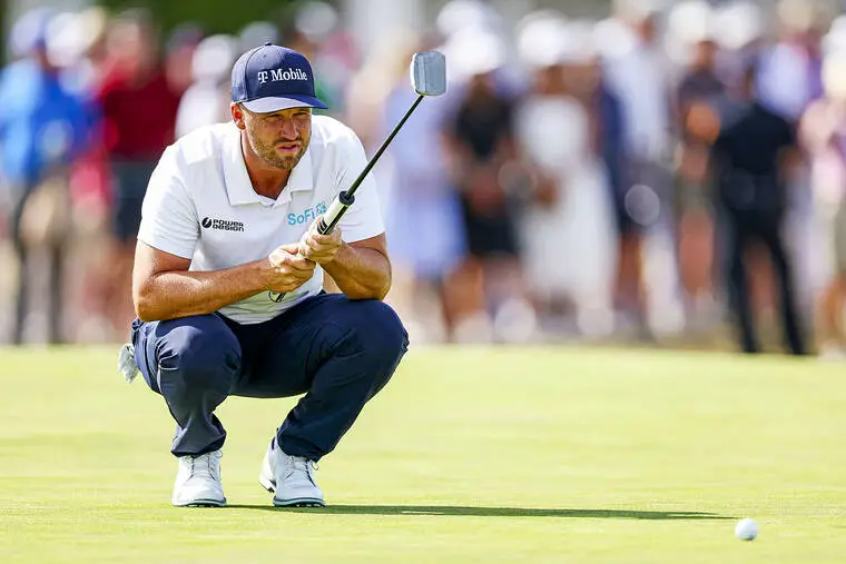 Wyndham Clark up by 6 at US Open as Scottie Scheffler leads chasing pack