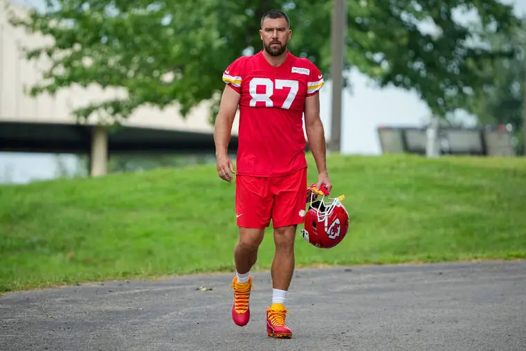 How Travis Kelce looked on first day of Chiefs camp — and others who stood out