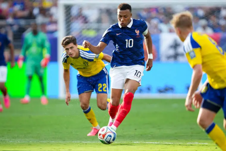 Mbappe uncorks France as Sweden are swept aside in Champagne World Cup show