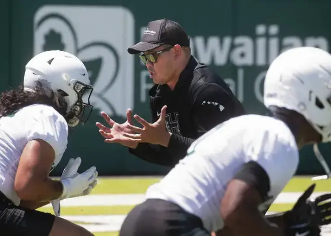 Injury sidelines receiver Pofele Ashlock as Hawaii football opens camp