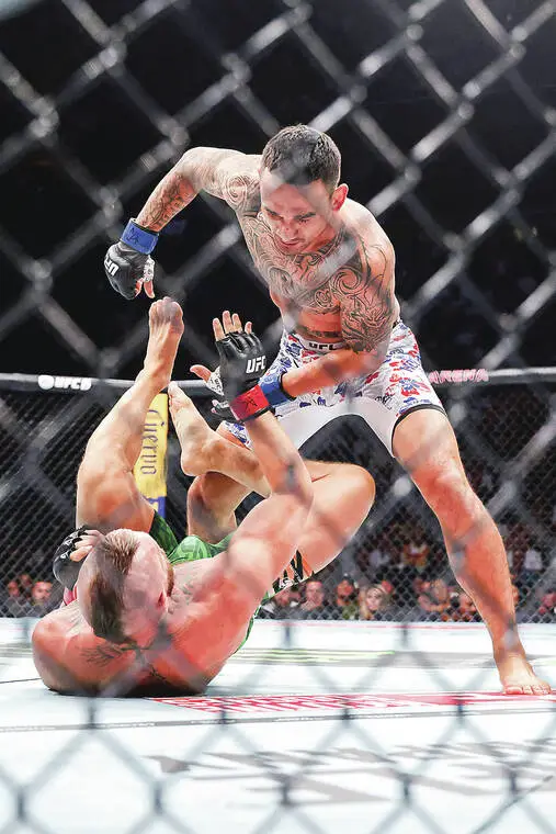 Conor McGregor’s long-awaited UFC return ends with another leg injury