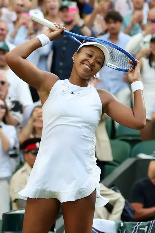 Naomi Osaka upsets No. 1 Aryna Sabalenka to reach quarters at Wimbledon