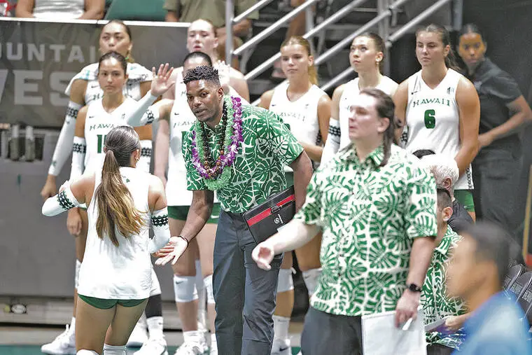 Rainbow Wahine’s Joshua Walker era begins with sweep of Chaminade