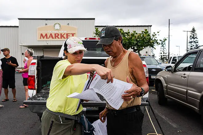 Ocean View gas station becomes improvised relief center after Lala