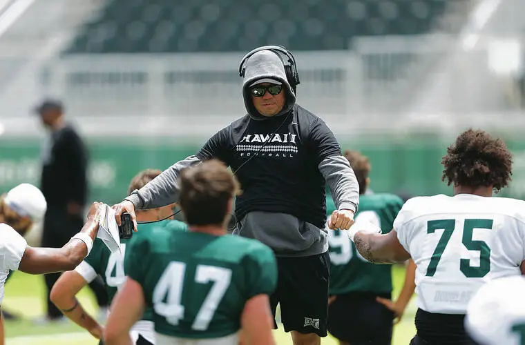 Hawaii football team shows grit in first full-padded scrimmage