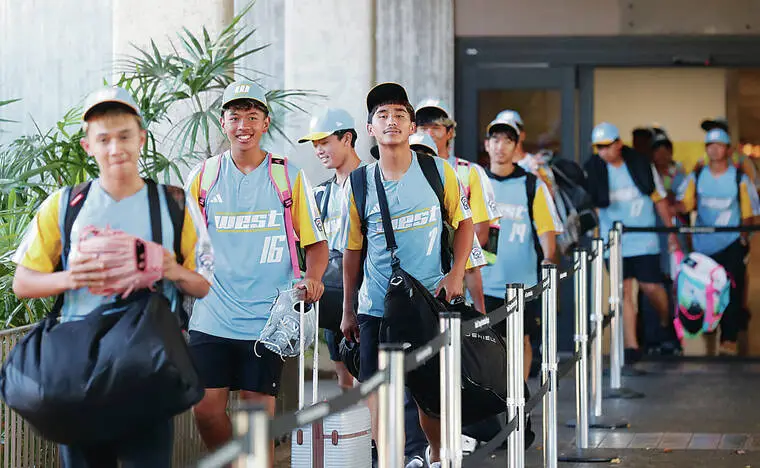 Pearl City, the Senior Little League World Series champion, receives welcome surprise upon return