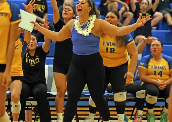 PHOTOS: Vikings handle Ka Makani in 4 sets