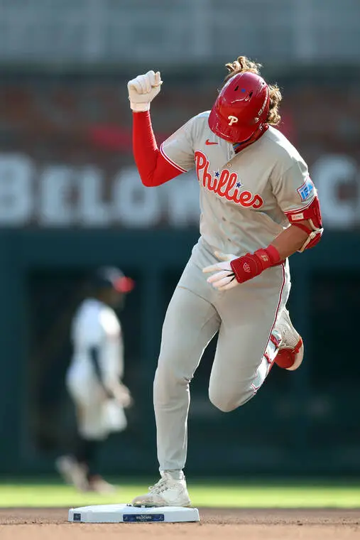 Alec Bohm homers in 10th as Phillies even series with Braves